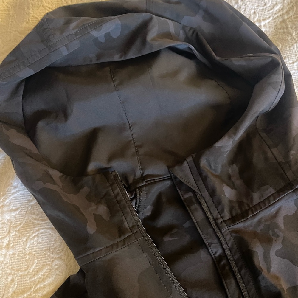 Lululemon Jacket - Picture 2 of 5